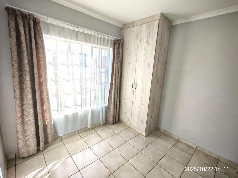 To Let 3 Bedroom Property for Rent in Waterkloof East North West